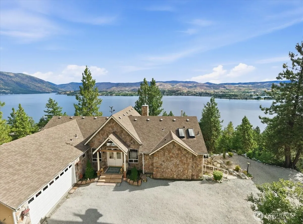 Property photo for 7371 Ridgeview Drive, Chelan photo 2