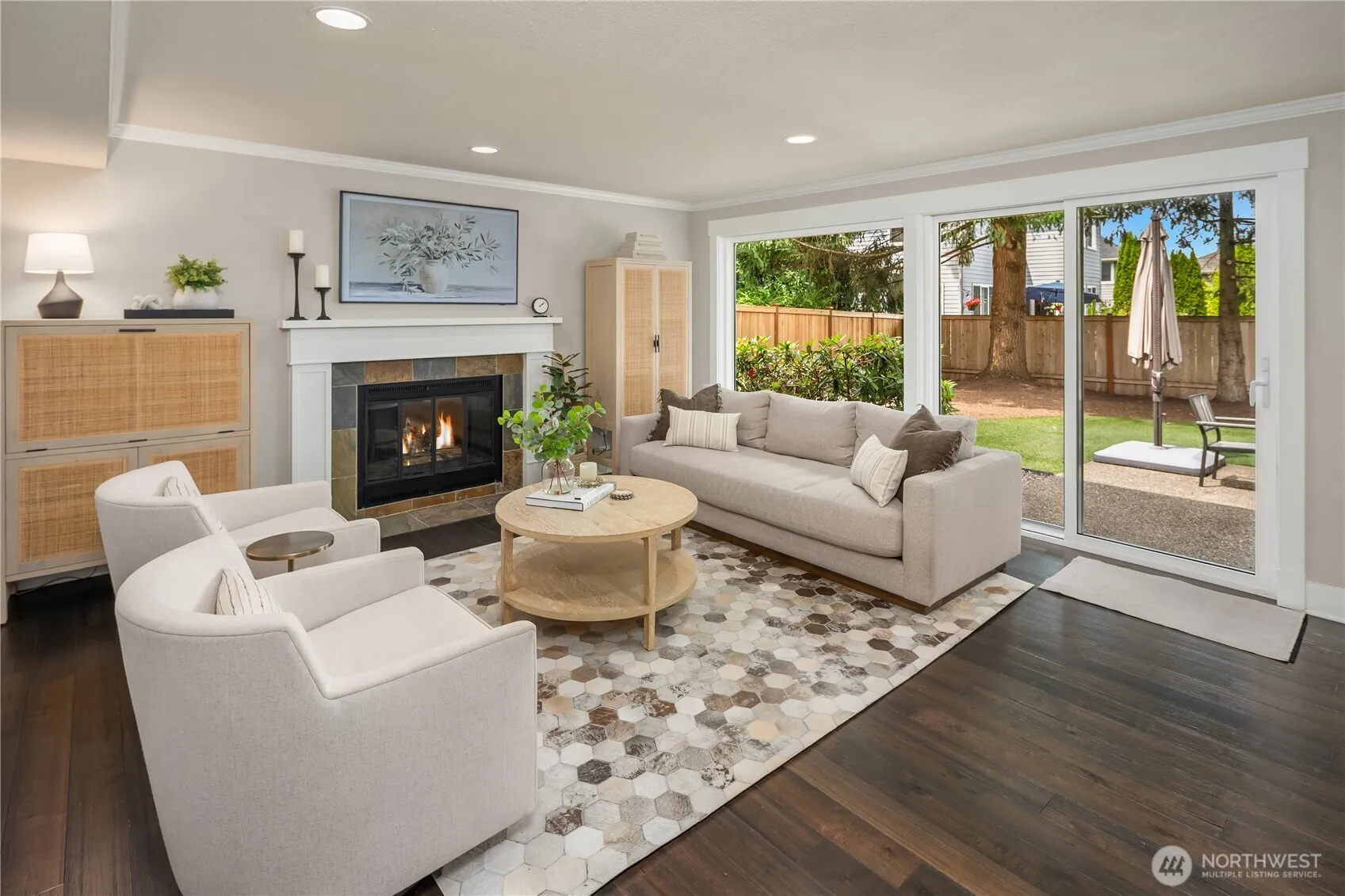 Property photo for 16208 Se 46th Way, Bellevue photo 2