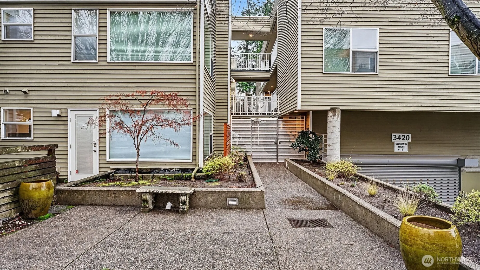 Property photo for 3420 Burke N #c-308, Seattle photo 2