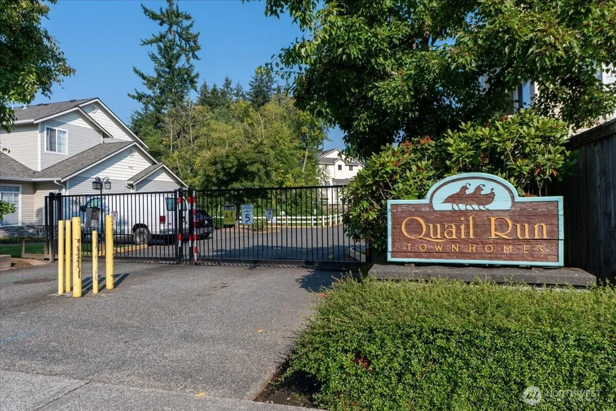 Property photo for 10410 Holly Drive #e, Everett photo 2