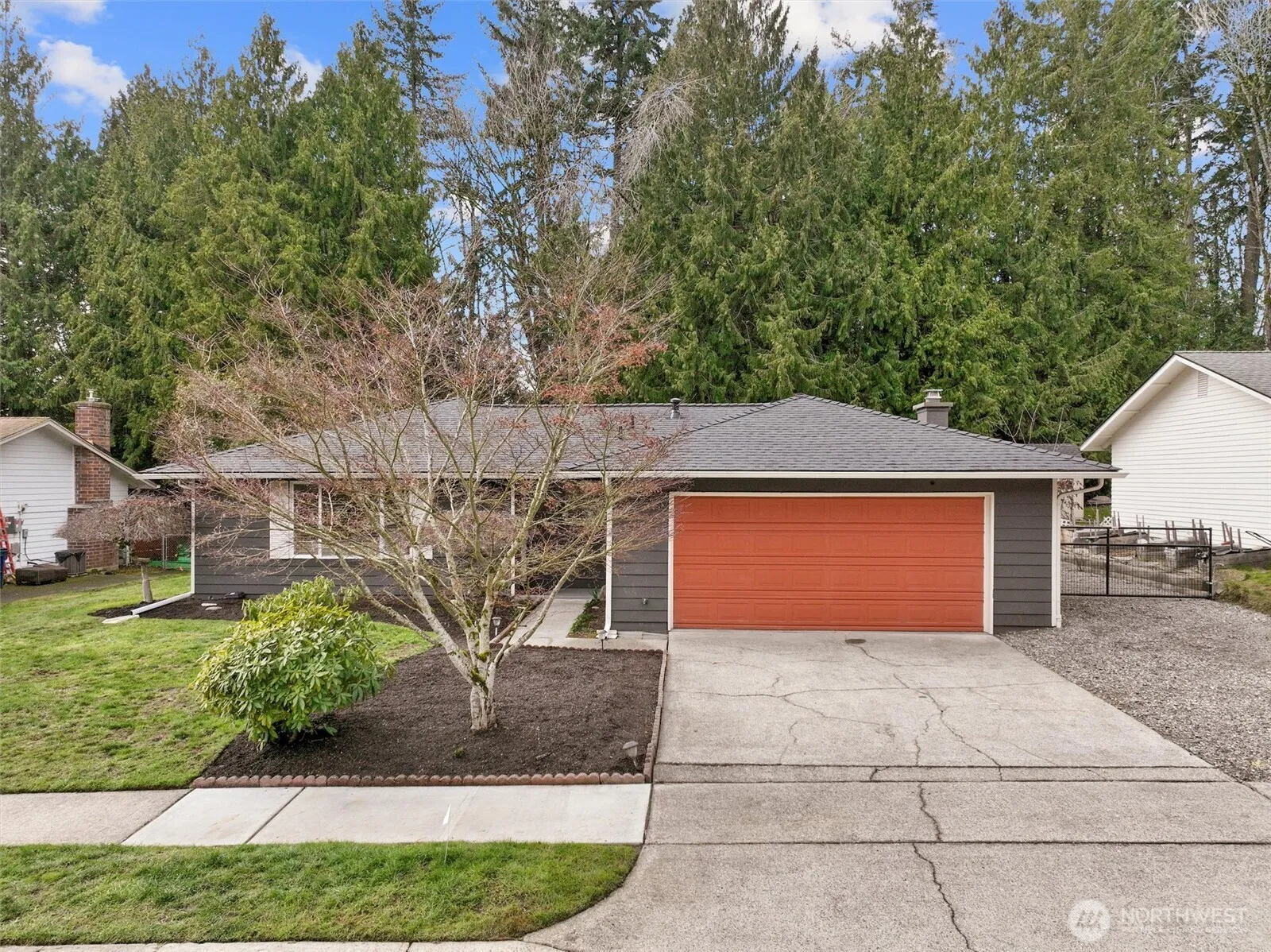 Property photo for 10009 161st Avenue Ne, Redmond photo 4