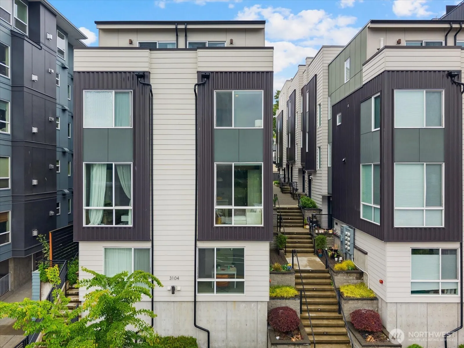 Property photo for 3104 Sw Avalon Way #g, Seattle photo 2