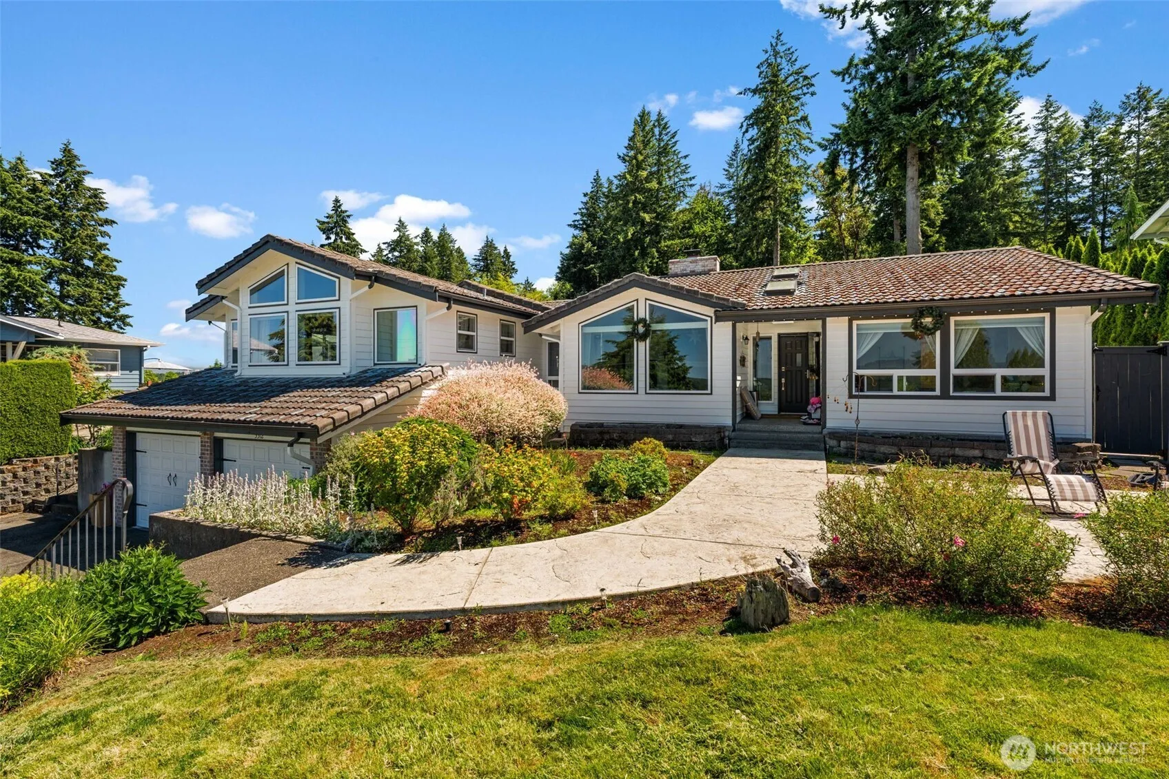Property photo for 3312 Shyleen Street, Gig Harbor photo 2