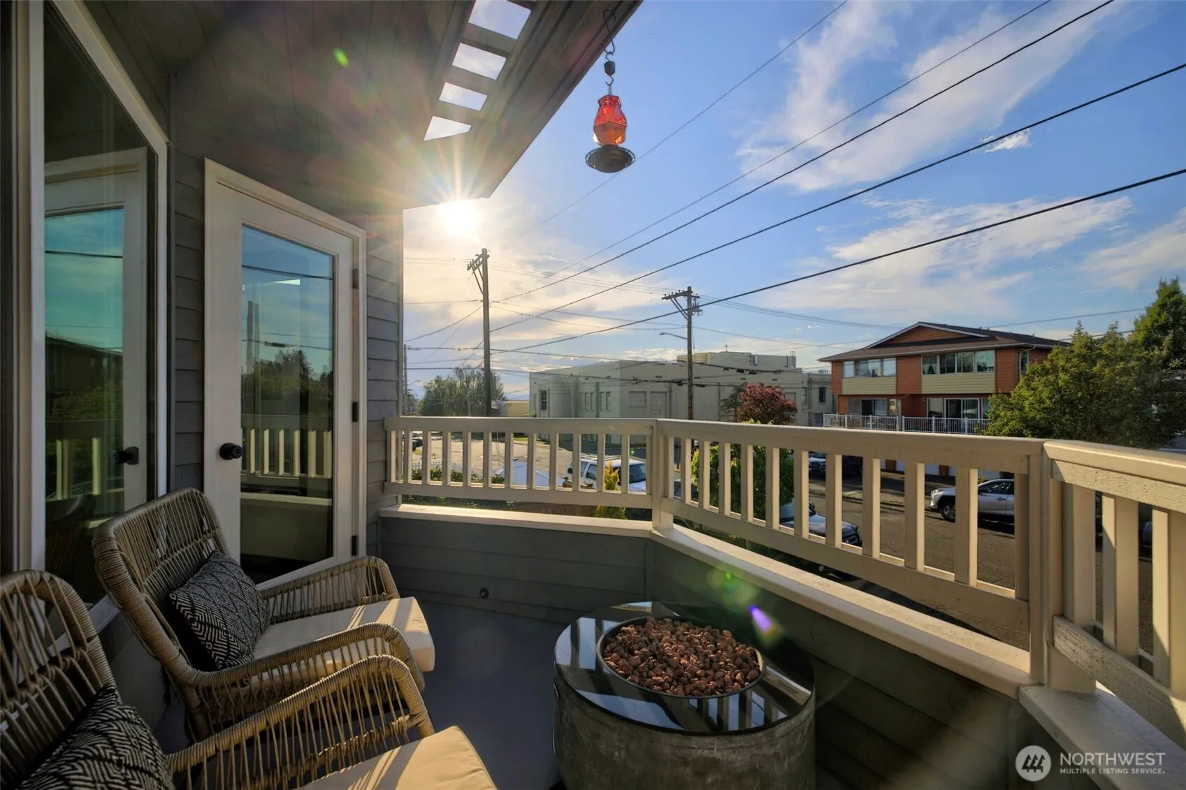 Property photo for 610 Daley Street #e, Edmonds photo 5