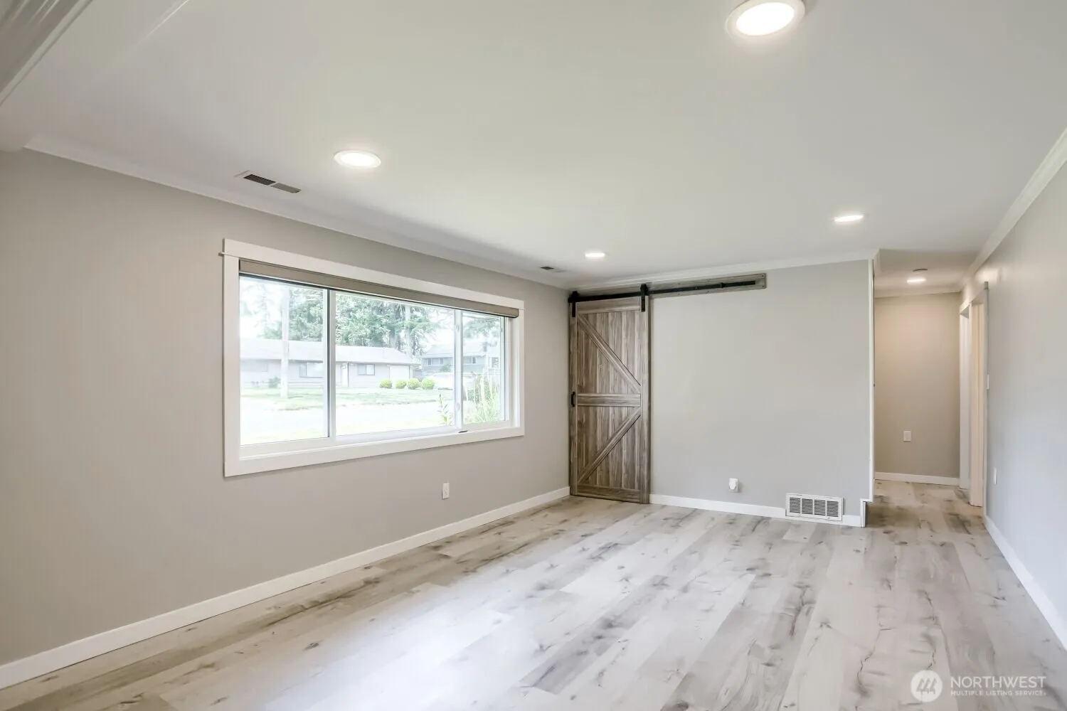Property photo for 21801 51st Avenue W, Mountlake Terrace photo 5
