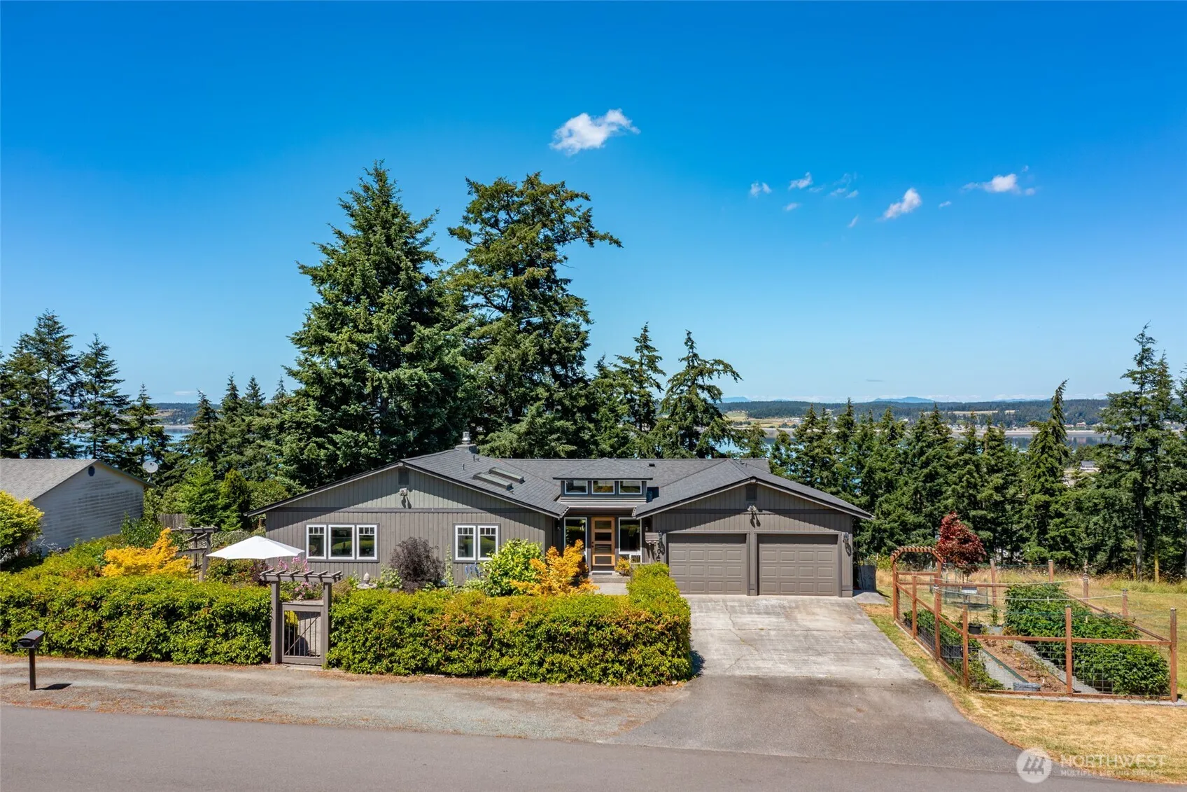 Property photo for 1045 Ne Summit Loop, Coupeville