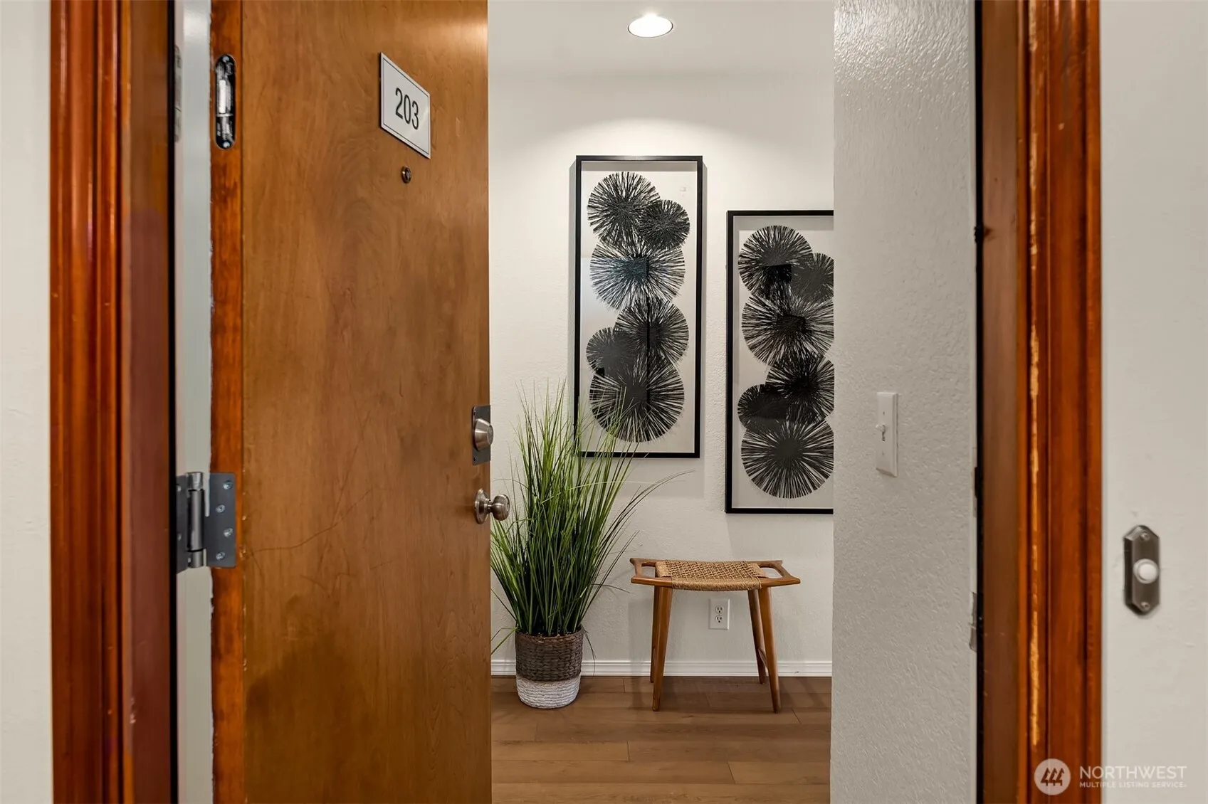 Property photo for 435 Summit Avenue E #203, Seattle photo 3