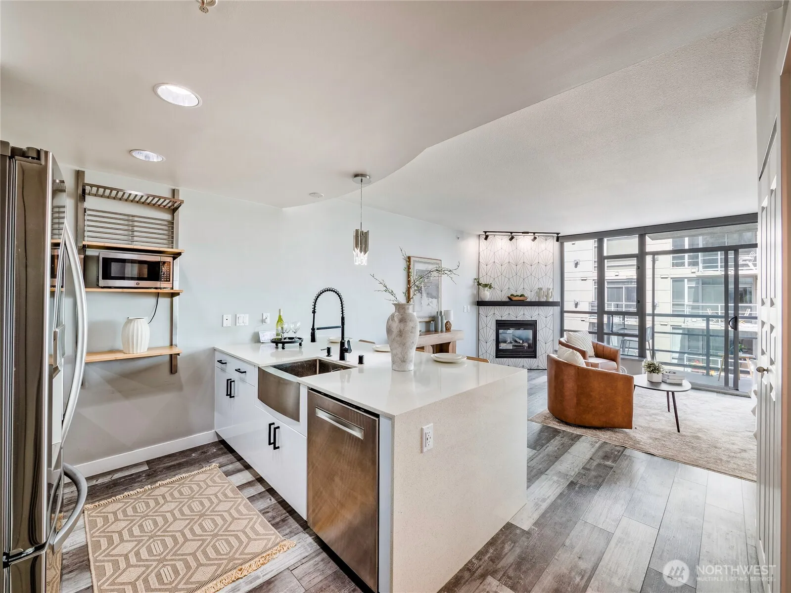 Property photo for 2929 1st Ave #816, Seattle photo 5