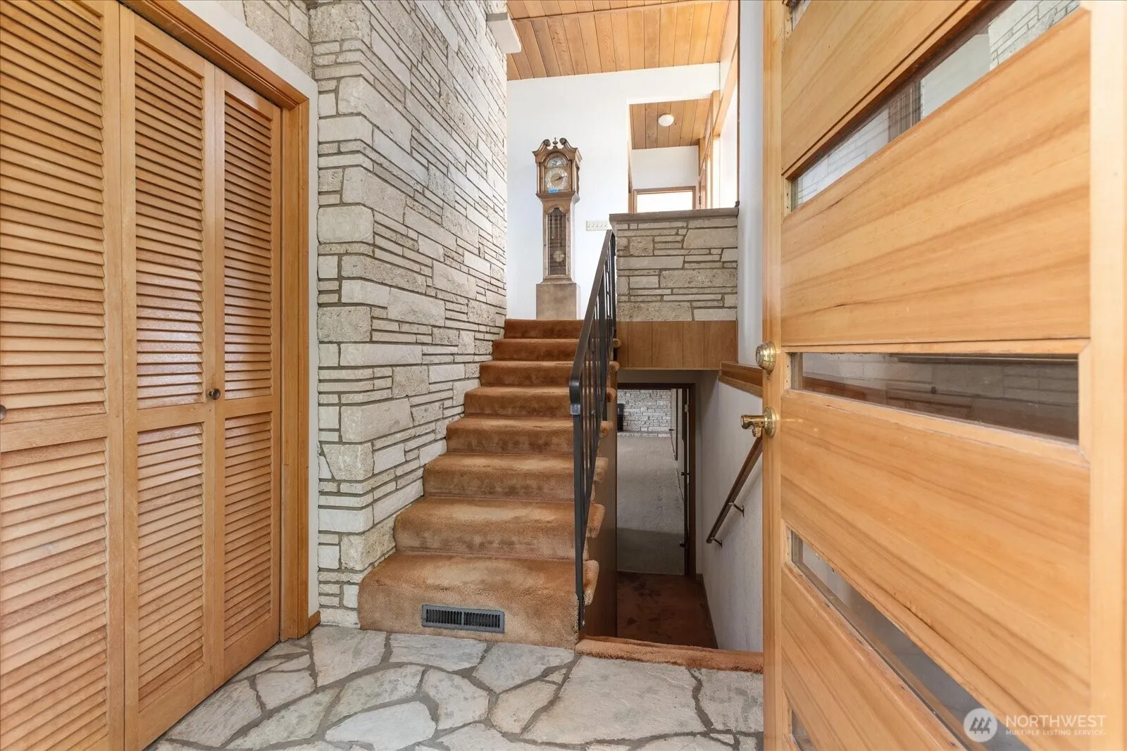 Property photo for 29852 Marine View Drive Sw, Federal Way photo 5