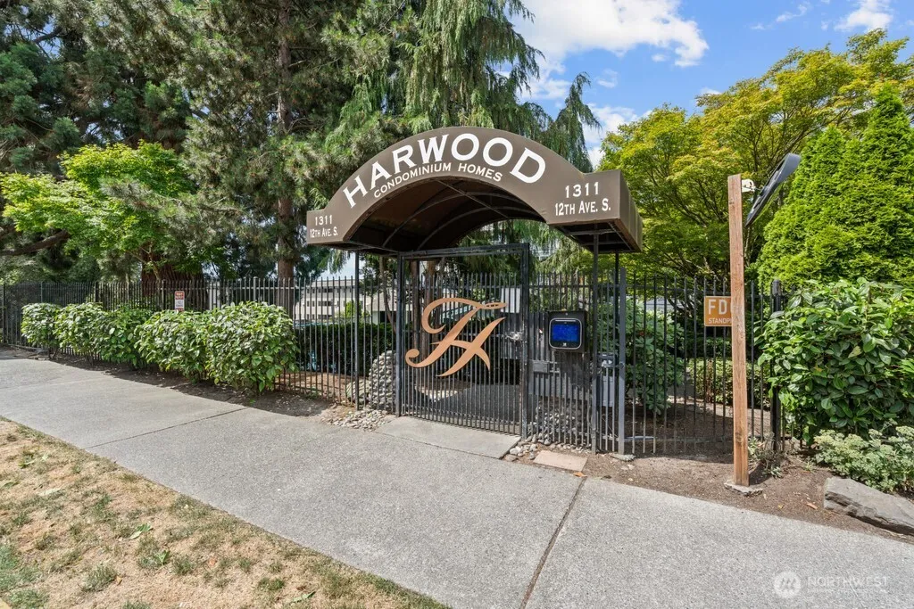 Property photo for 1311 12th Avenue S #d103, Seattle photo 2