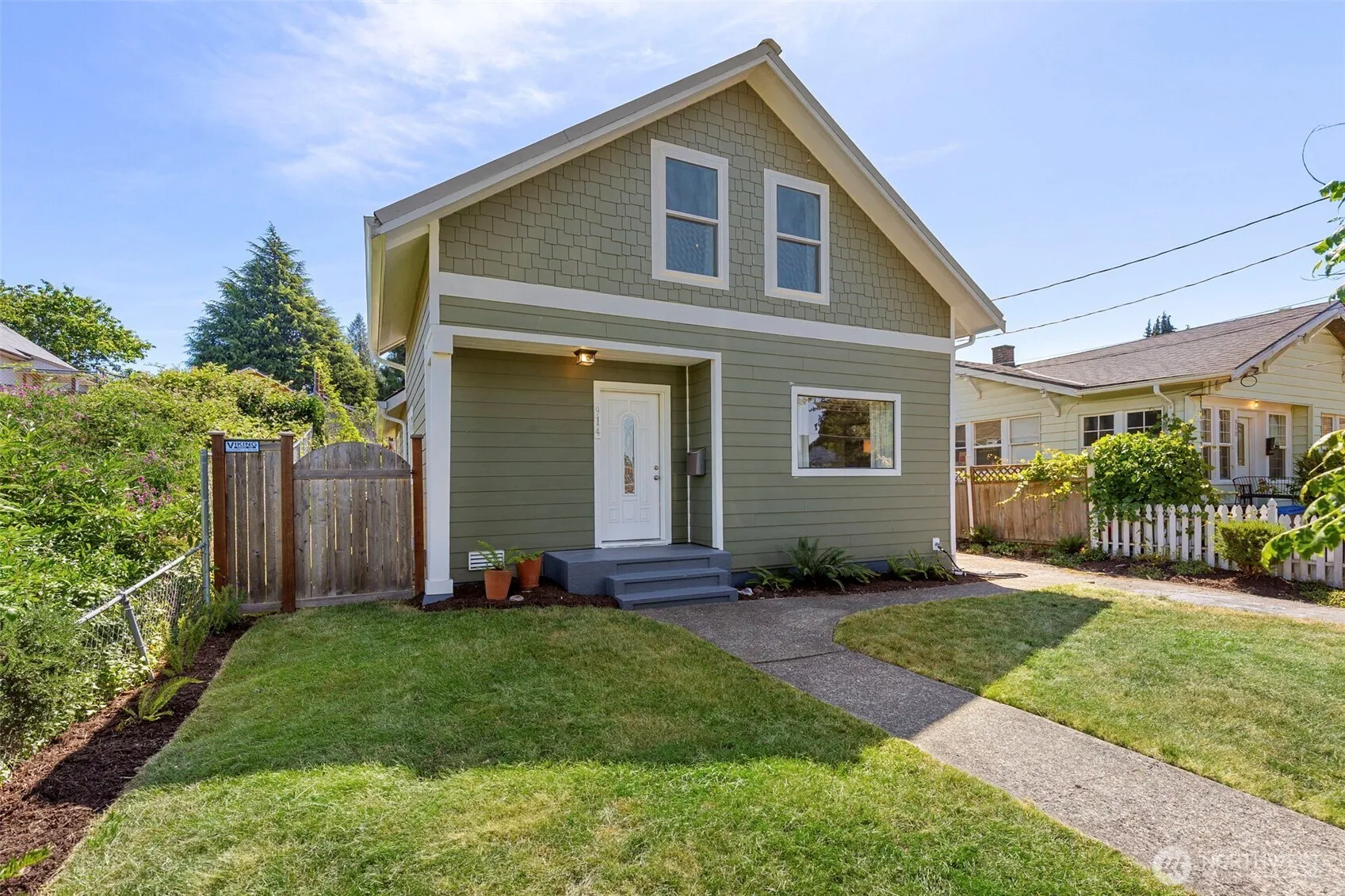 Property photo for 914 Mckenzie Avenue, Bremerton photo 2