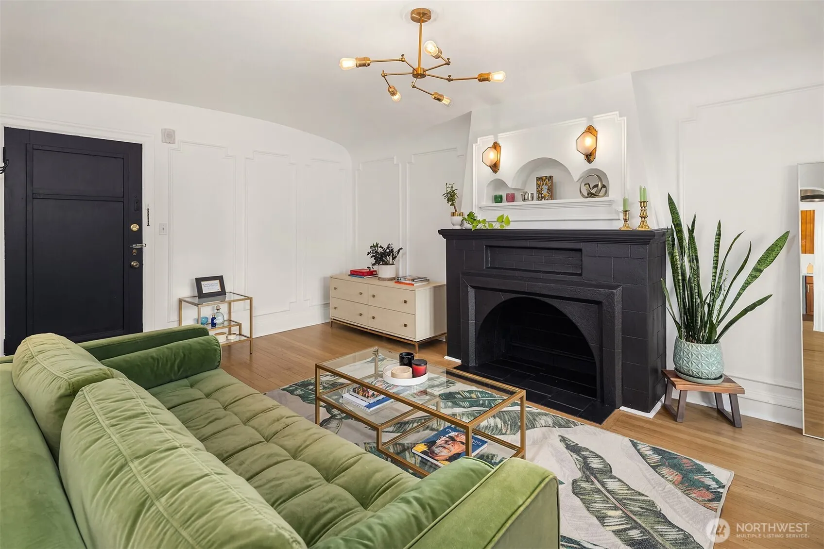 Property photo for 1101 17th Avenue #303, Seattle photo 4