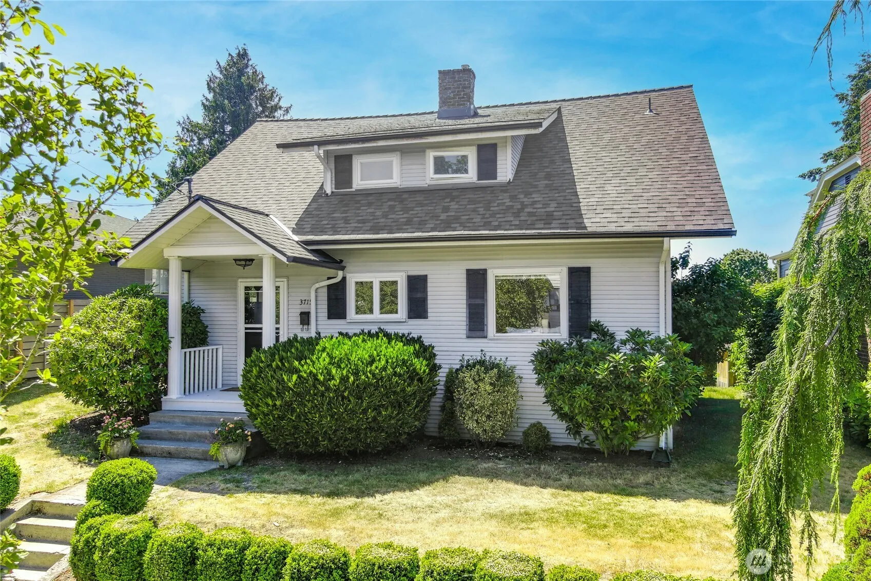 Property photo for 3015 Walnut Avenue Sw, Seattle photo 2