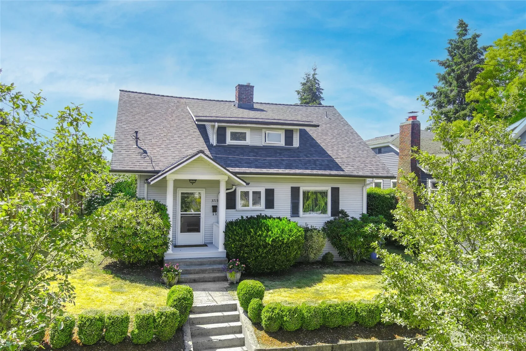 Property photo for 3015 Walnut Avenue Sw, Seattle