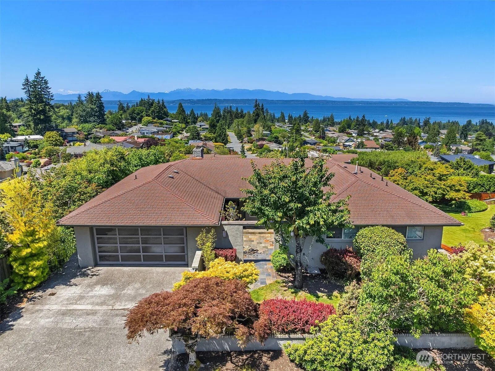 Property photo for 227 Highland Drive, Edmonds photo 2