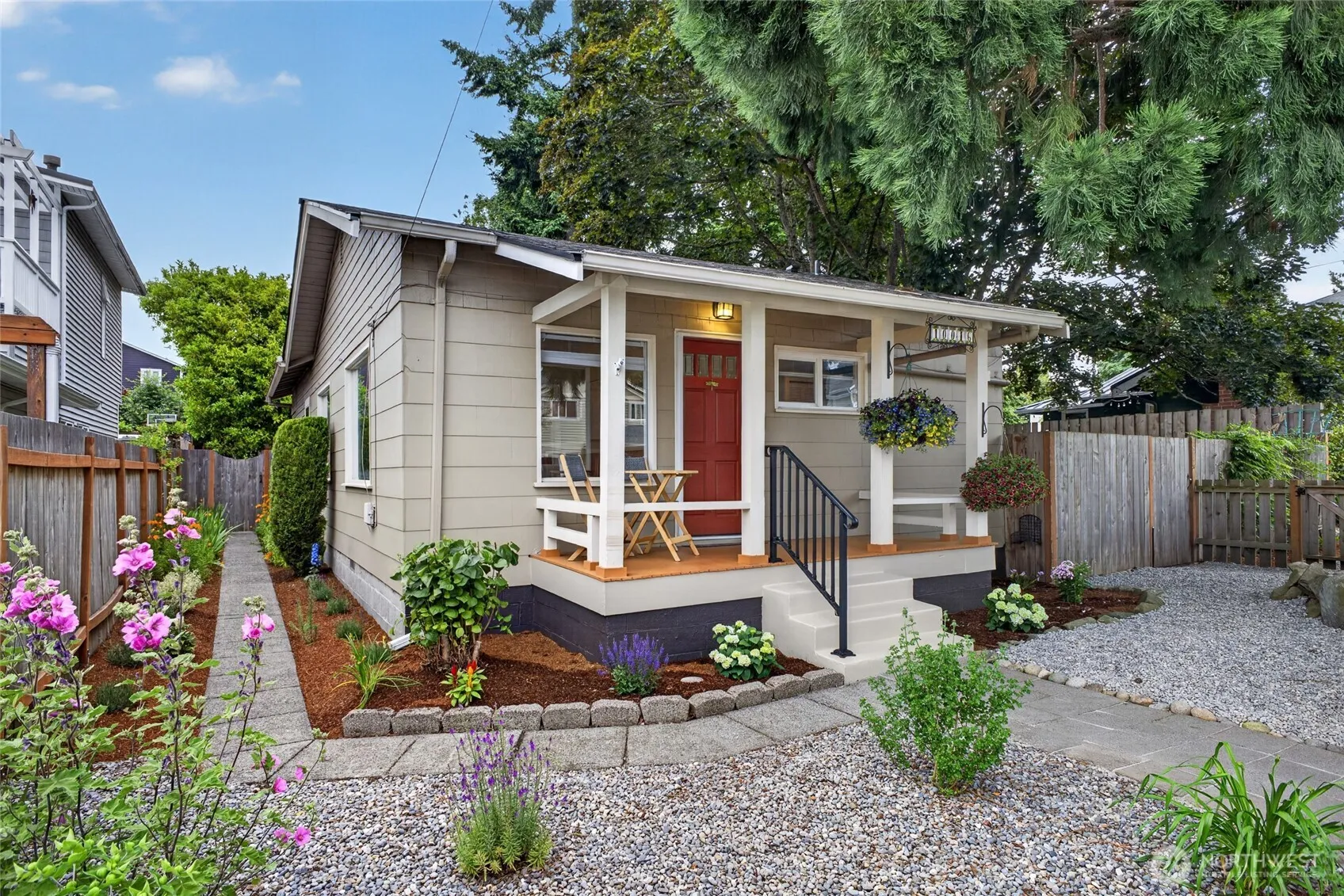 Property photo for 10016 Sw 42nd Ave., Seattle