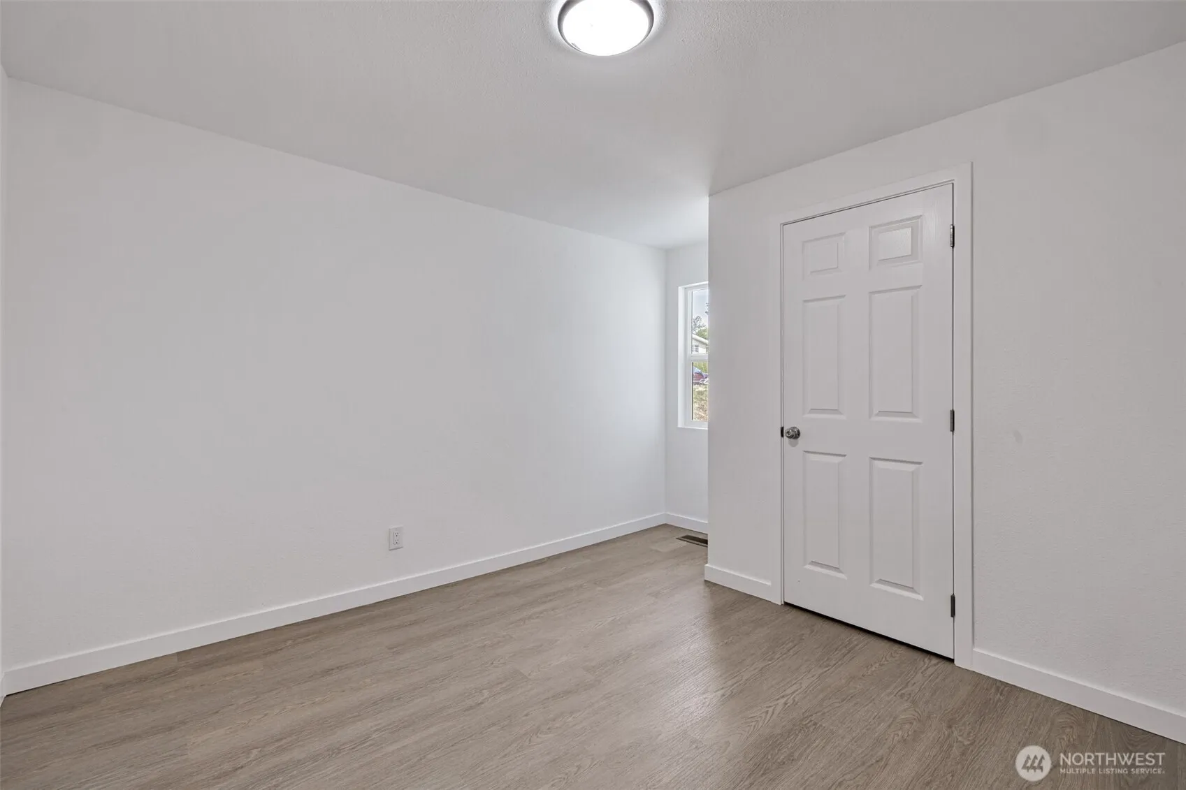 Property photo for 6325 S Eddy Court, Seattle photo 5
