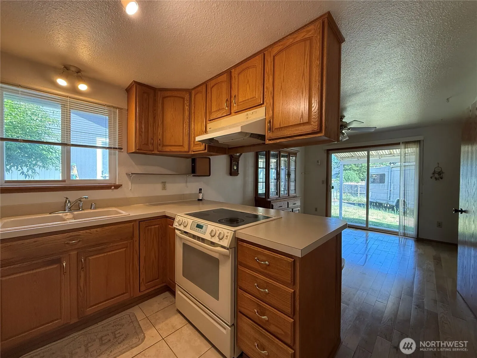 Property photo for 1415 E 55th Street, Tacoma photo 5