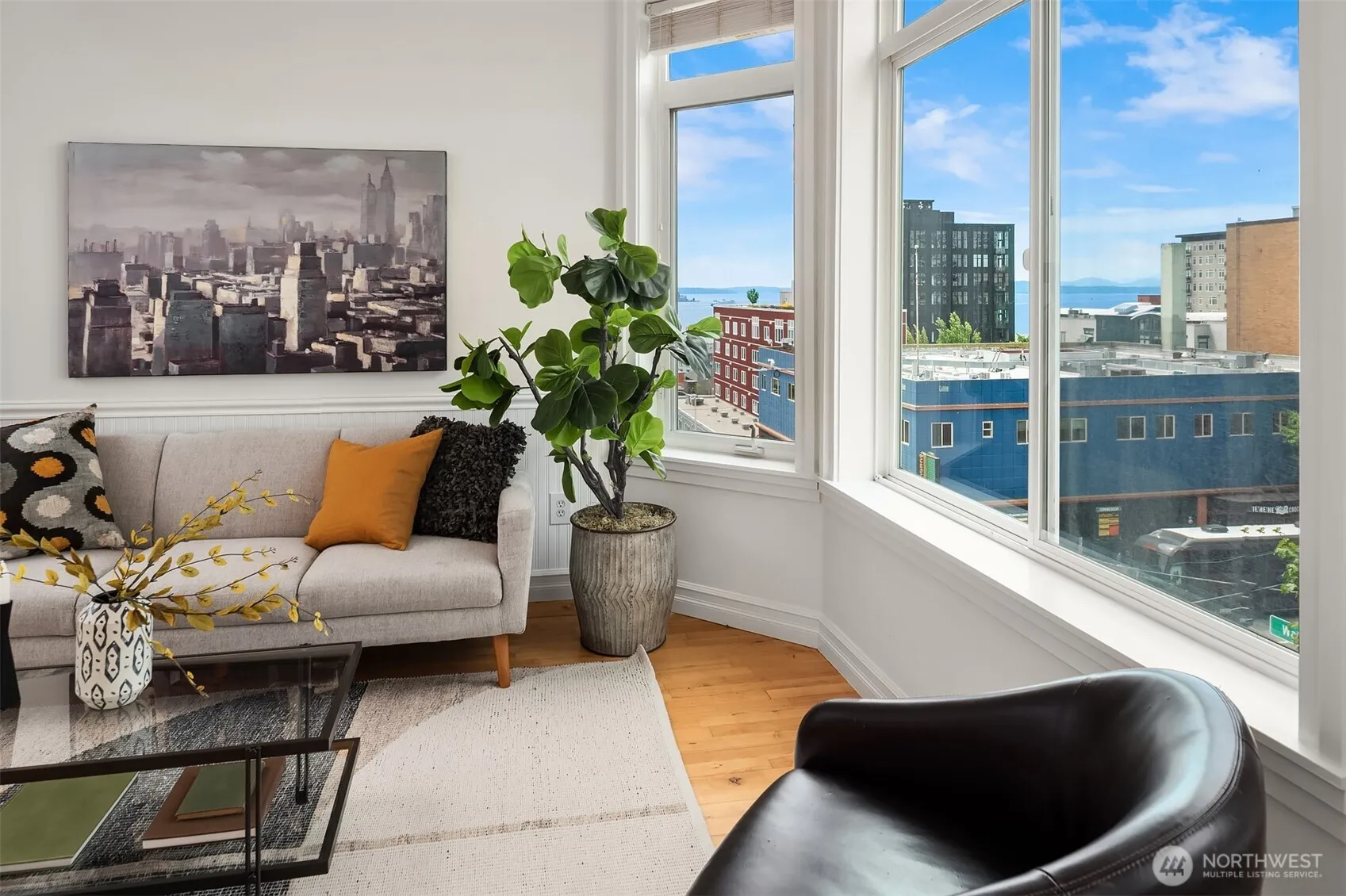 Property photo for 2414 1st Avenue #507, Seattle photo 2