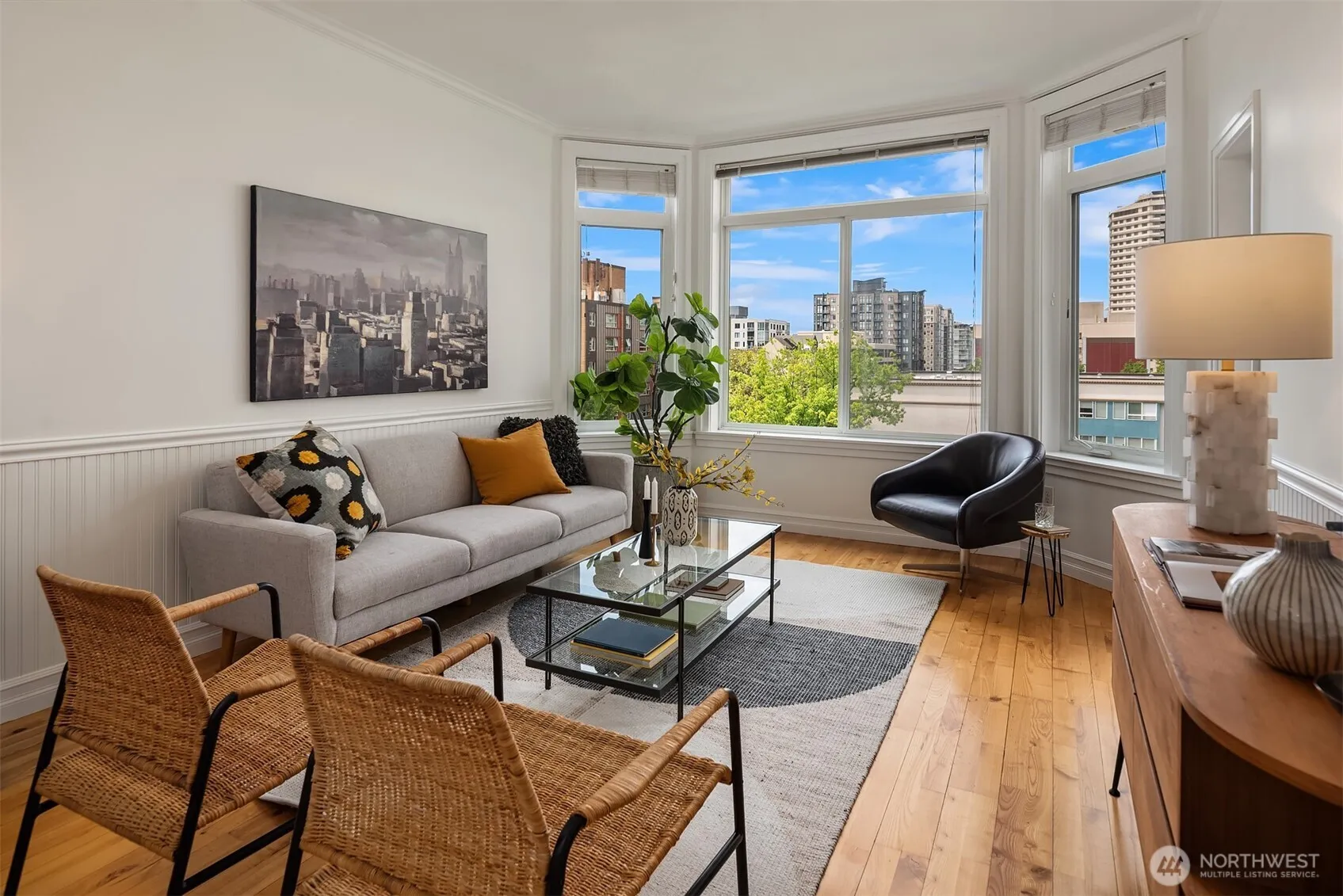 Property photo for 2414 1st Avenue #507, Seattle photo 5