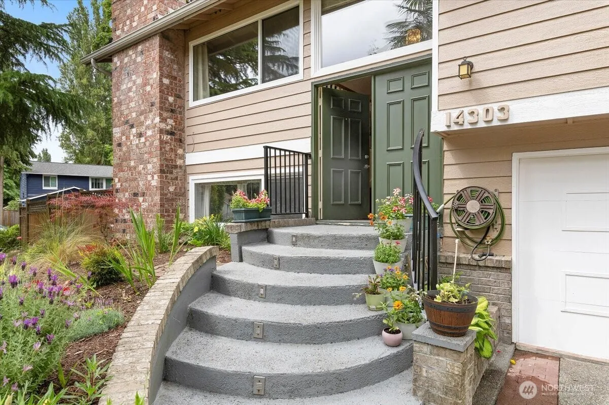 Property photo for 14303 102nd Avenue Ne, Kirkland photo 3