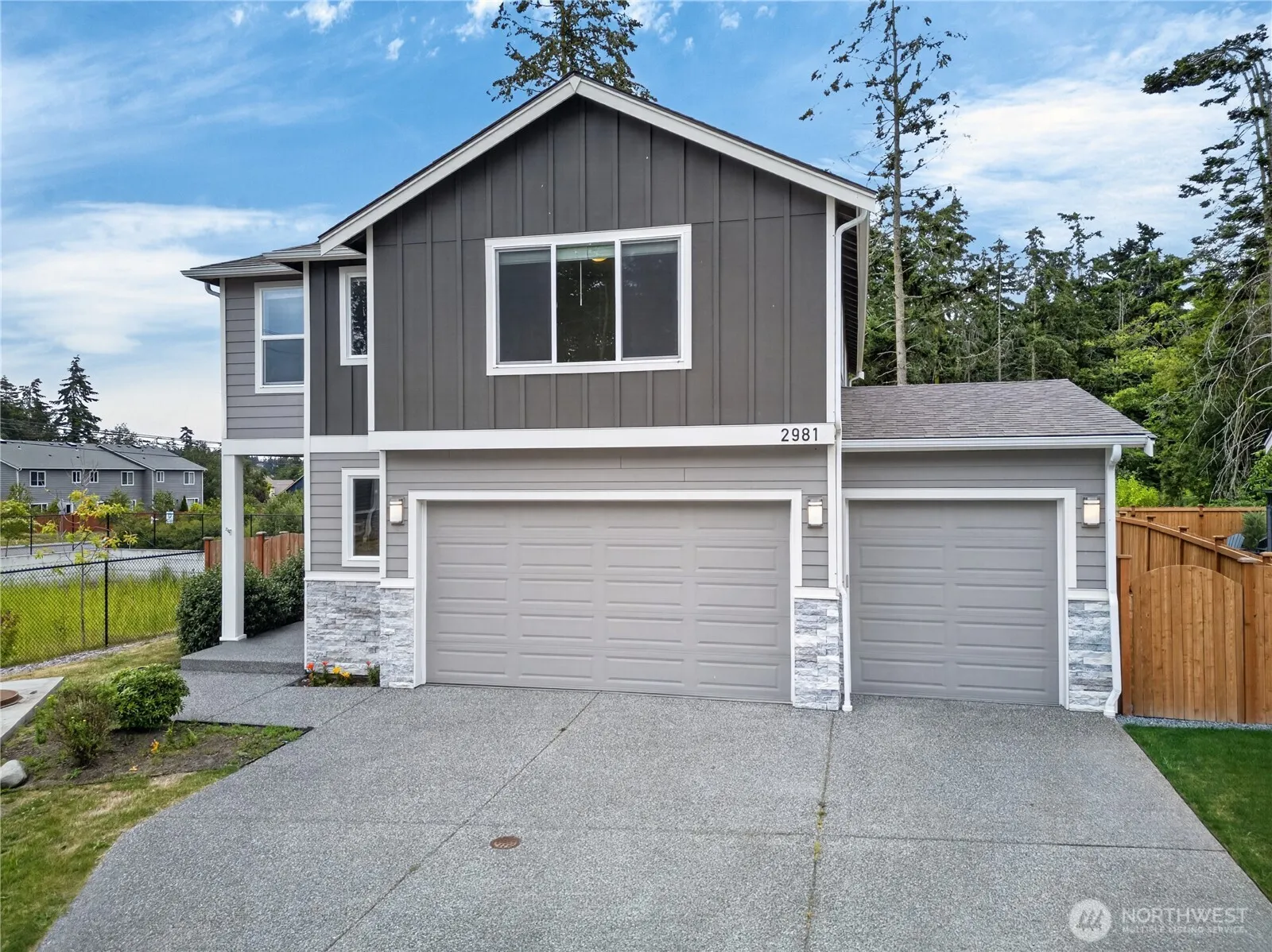 Property photo for 2981 Sw Crestwood Drive, Oak Harbor