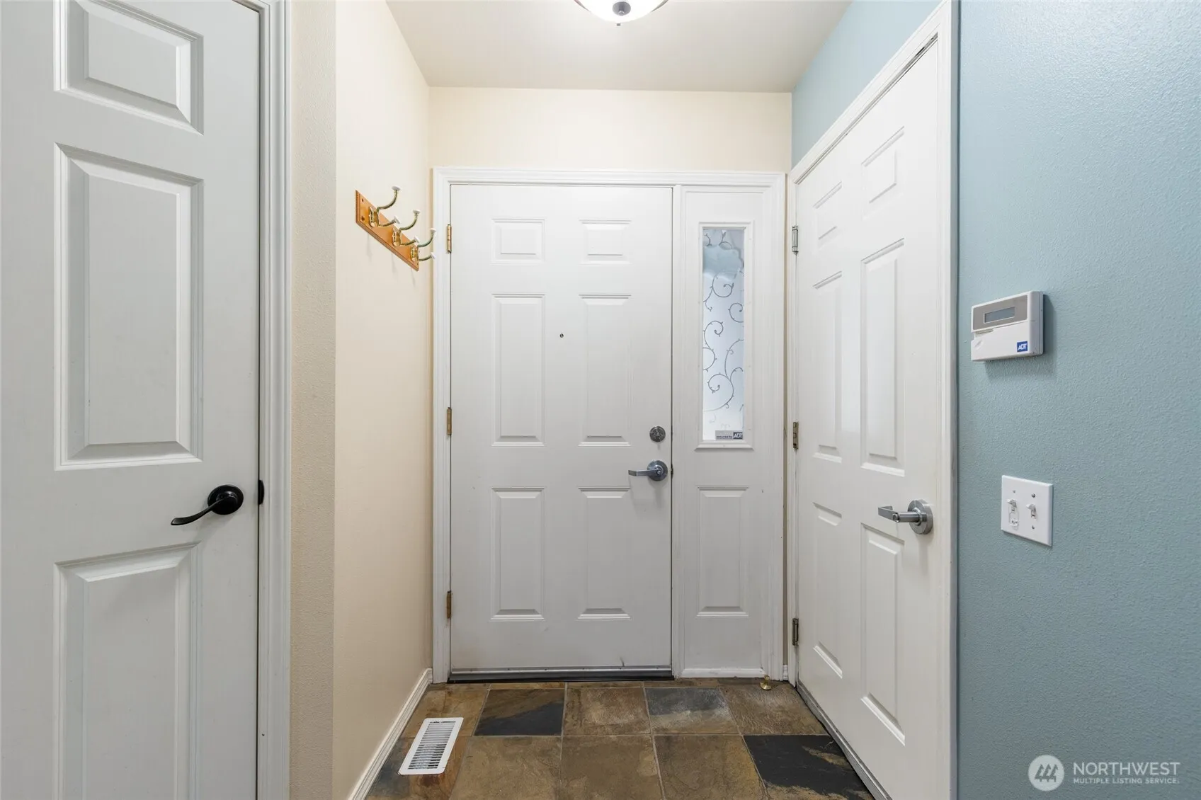 Property photo for 424 228th Street Sw #h101, Bothell photo 4