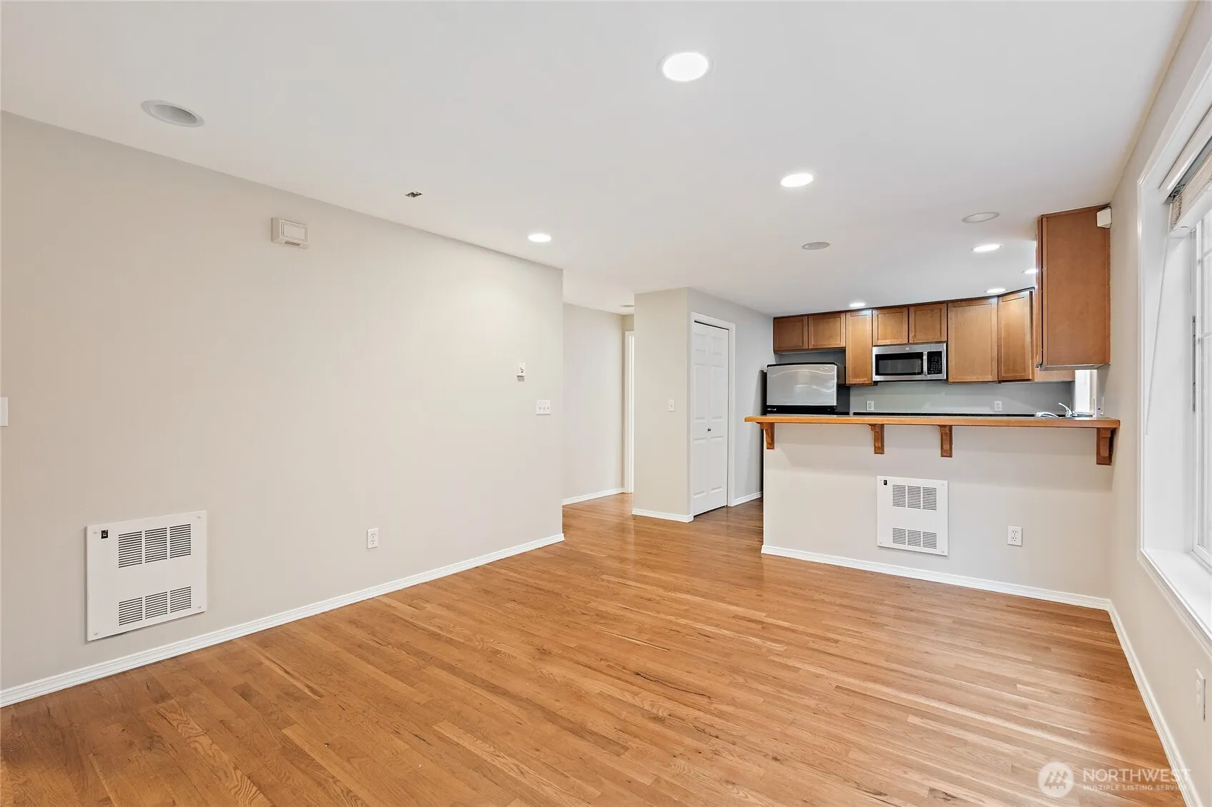 Property photo for 11710 Greenwood Avenue N #c, Seattle photo 5