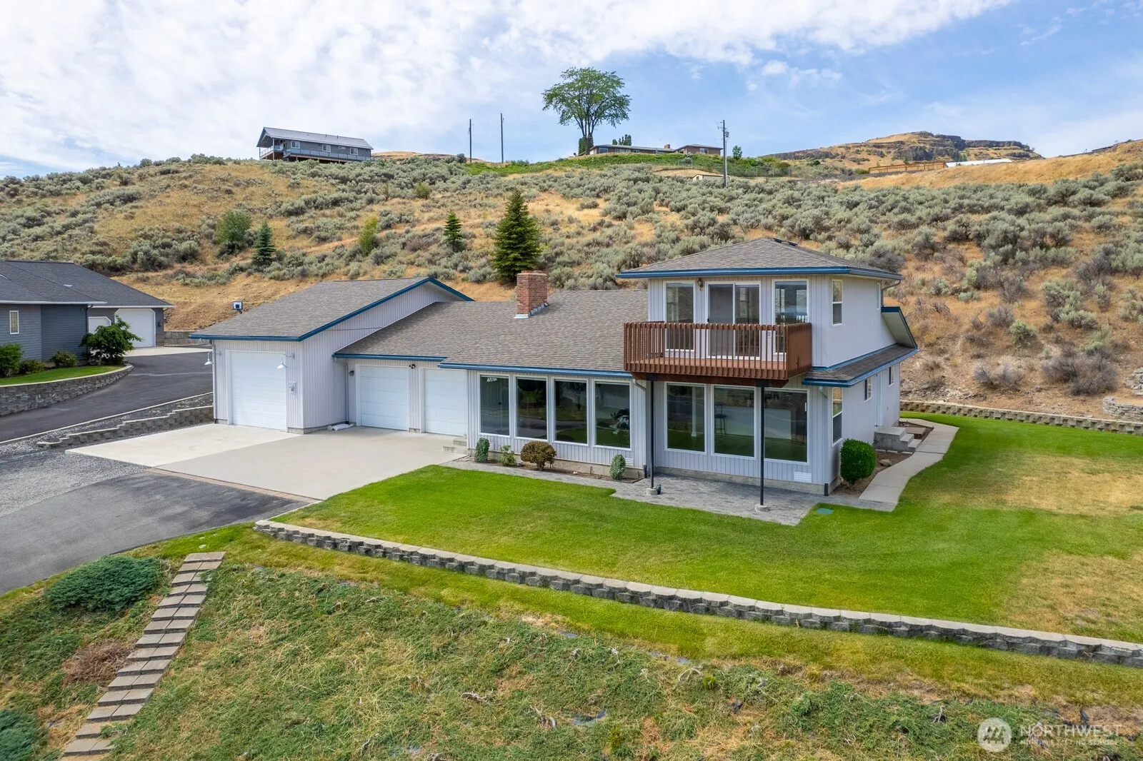 Property photo for 43935 Geostar Drive N, Grand Coulee photo 3