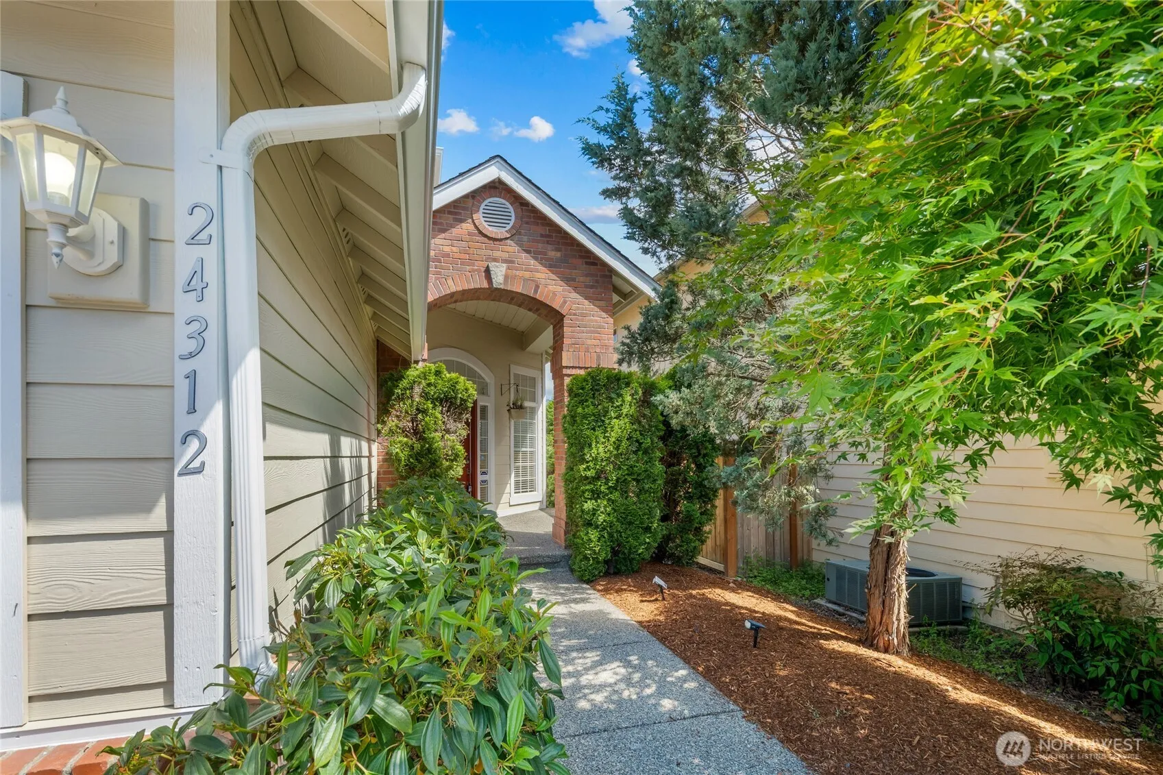 Property photo for 24312 E Main Drive, Sammamish photo 4