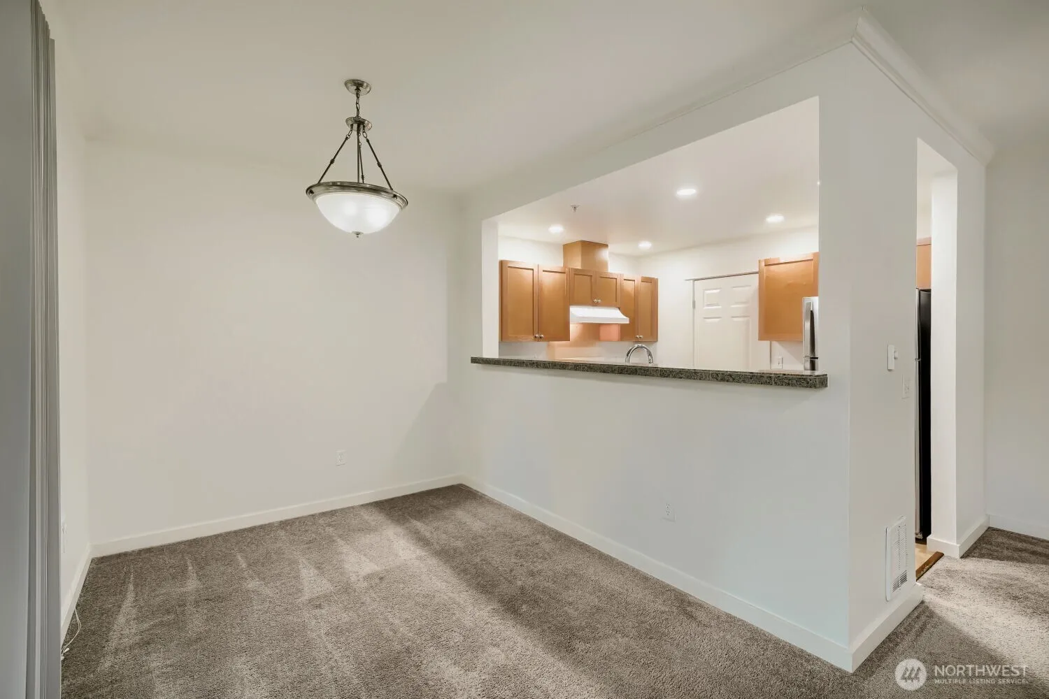 Property photo for 25025 Se Klahanie Boulevard #b202, Sammamish photo 5
