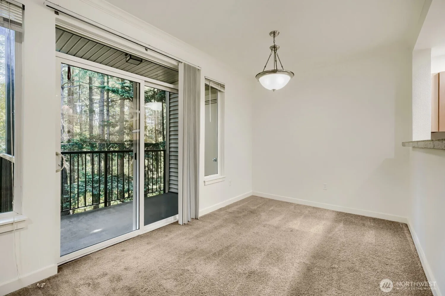 Property photo for 25025 Se Klahanie Boulevard #b202, Sammamish photo 4