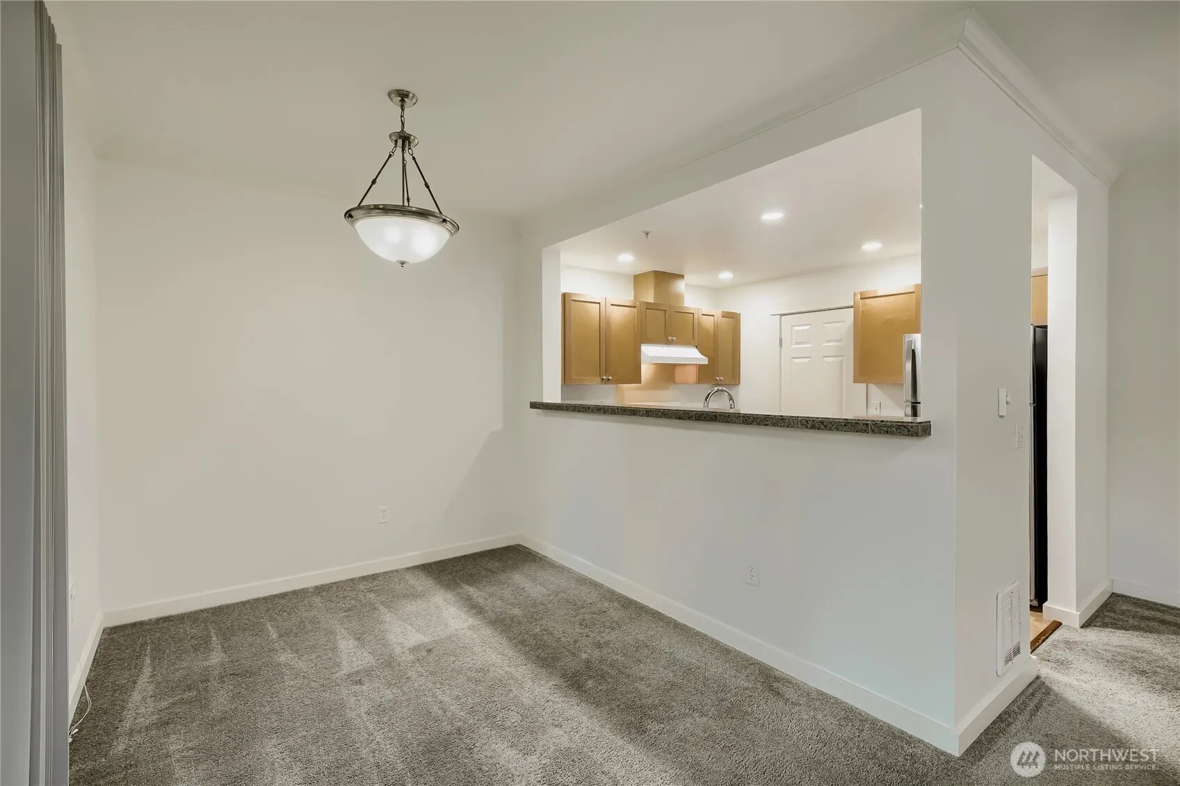 Property photo for 25025 Se Klahanie Boulevard #b202, Sammamish photo 5