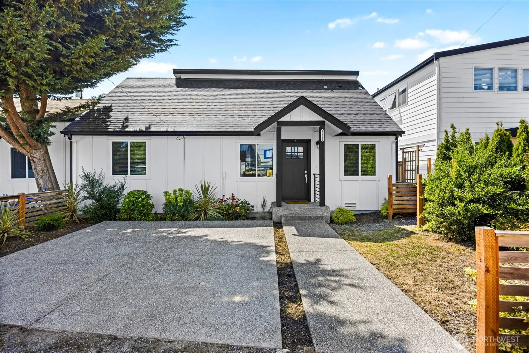 Property photo for 10215 Evanston Avenue N #2, Seattle photo 2