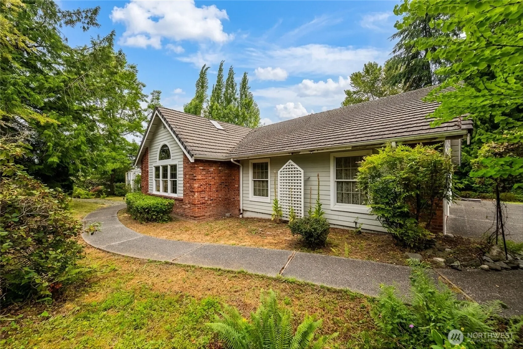Property photo for 200 Lilac Drive, Mount Vernon photo 3