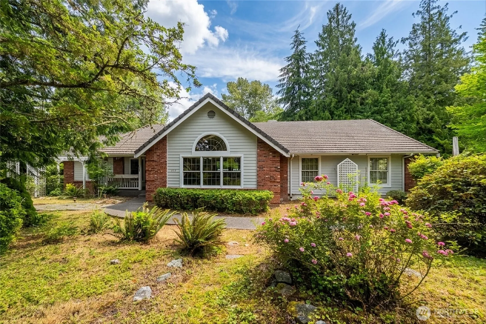Property photo for 200 Lilac Drive, Mount Vernon