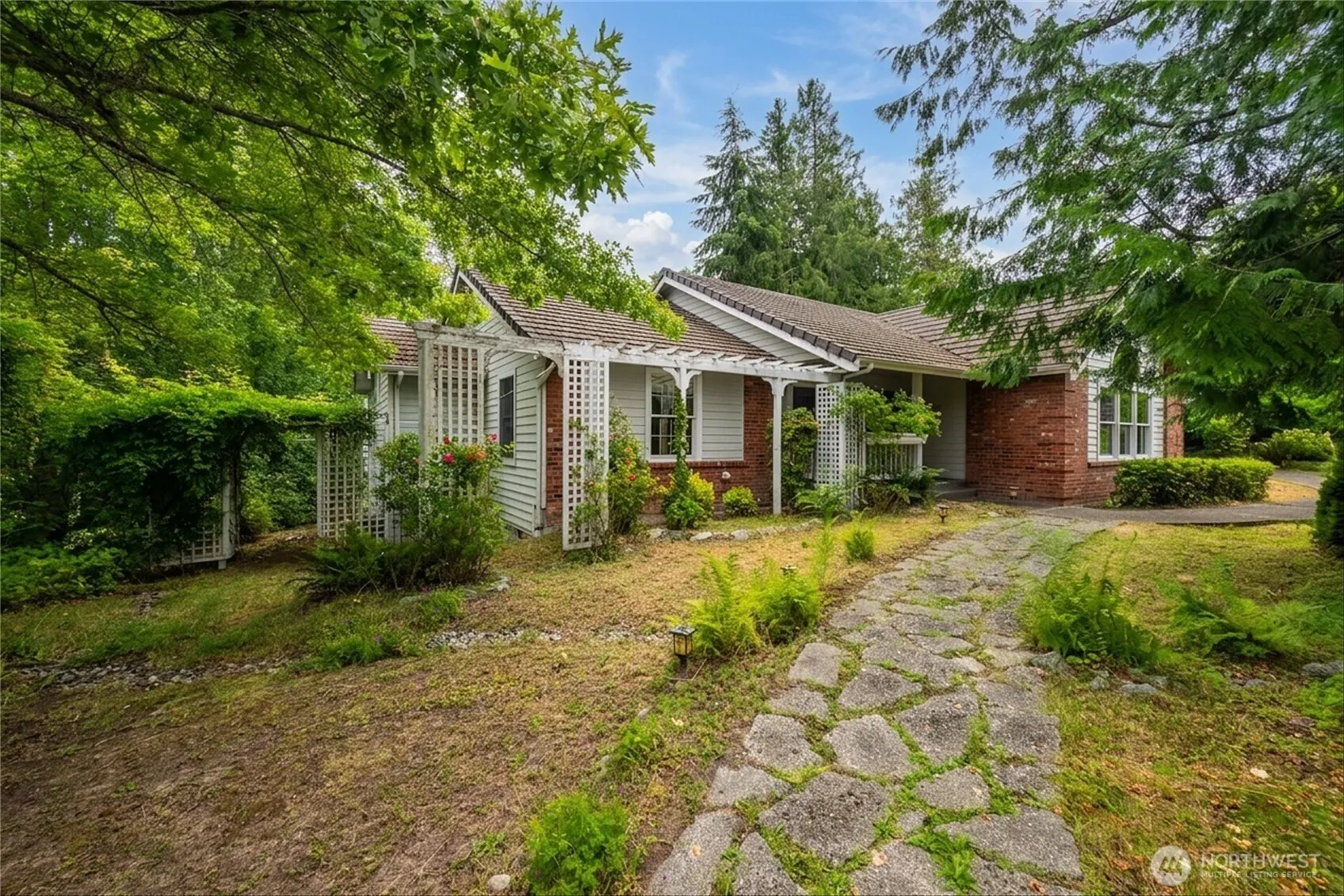 Property photo for 200 Lilac Drive, Mount Vernon photo 2
