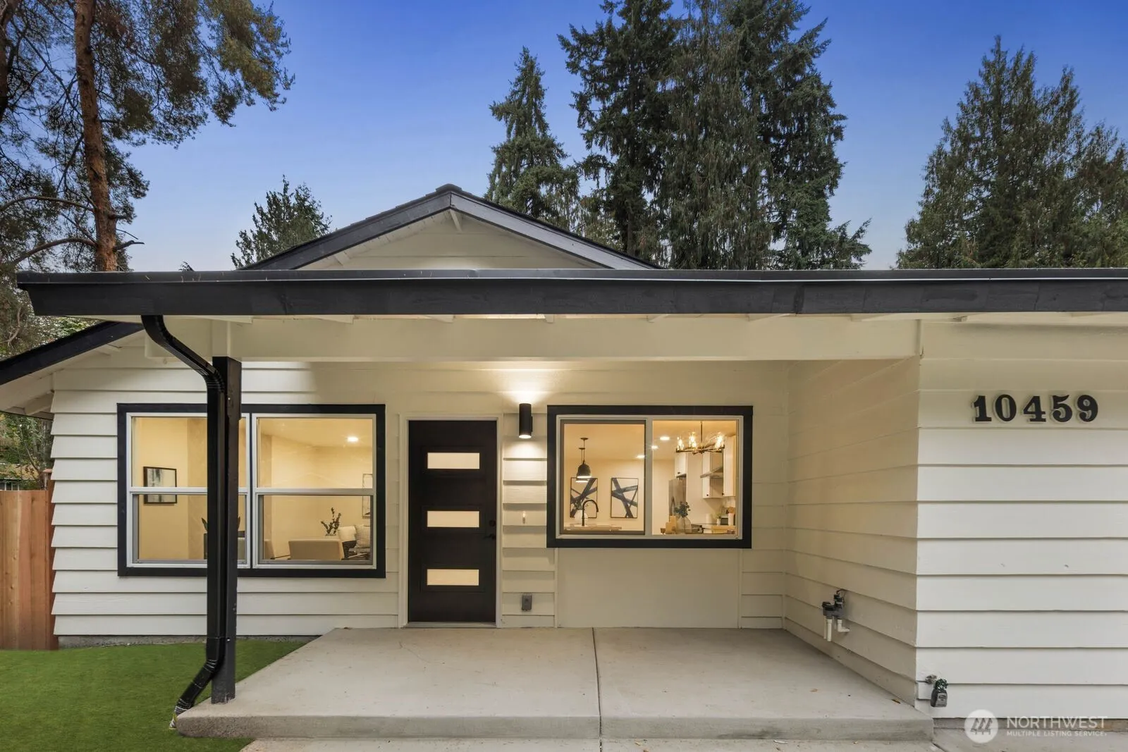 Property photo for 10459 Ne 142nd Street, Kirkland photo 3