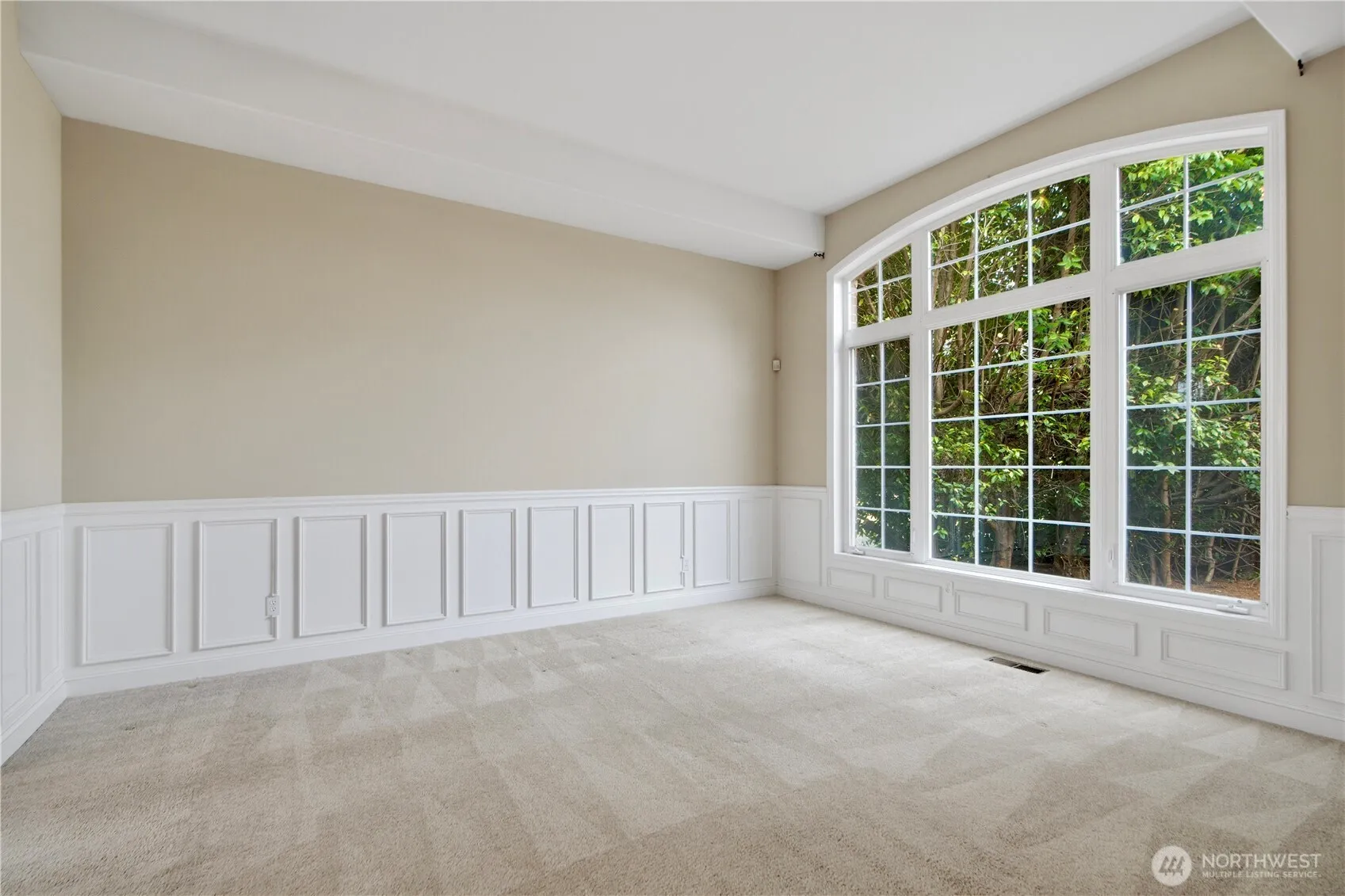 Property photo for 23151 Ne 15th Court, Sammamish photo 3