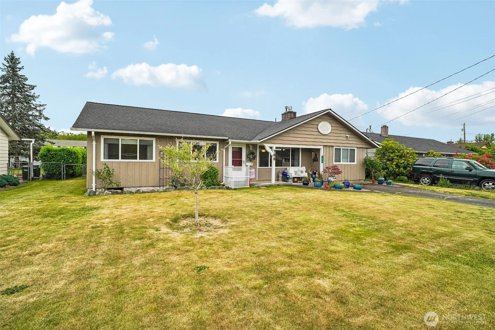 Property photo for 708 5th Avenue Se, Puyallup photo 2