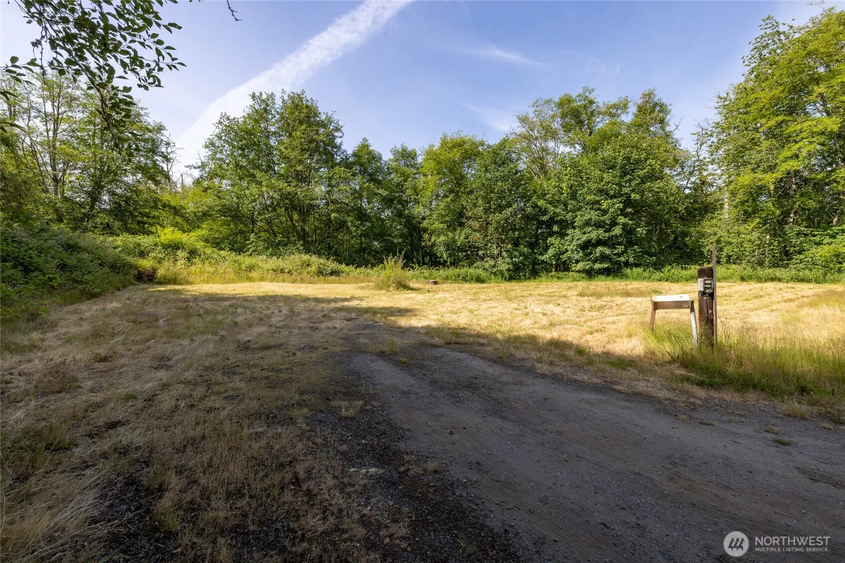 Property photo for 1875 Ne Sipes Lane, Bremerton photo 2