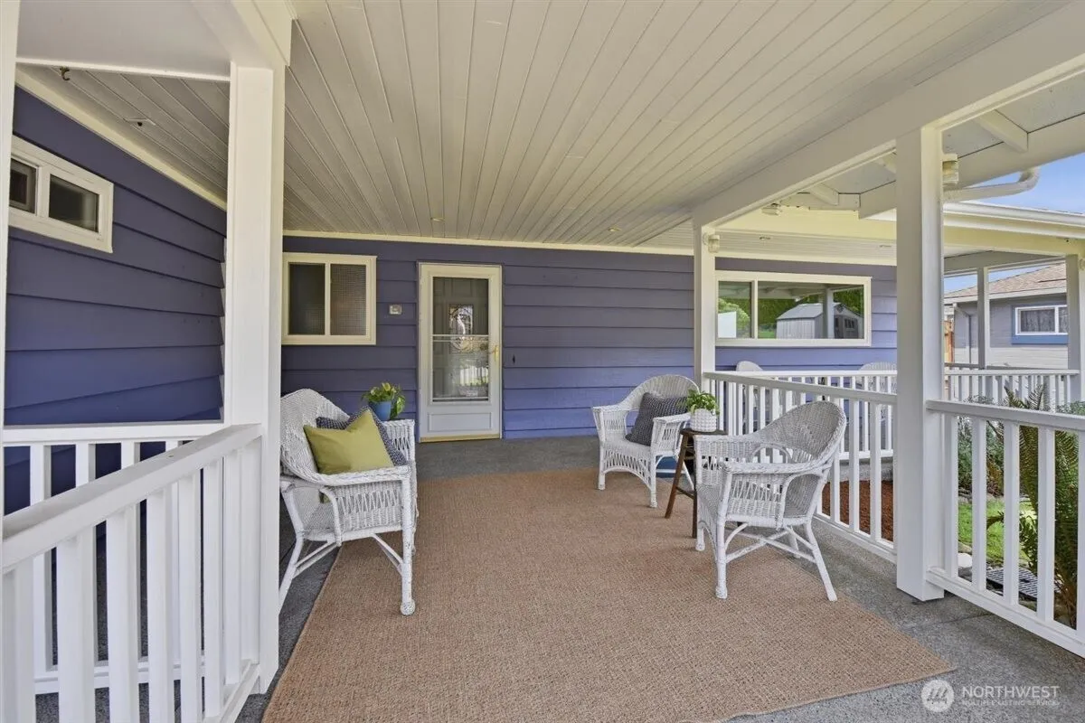 Property photo for 3622 Olympic Boulevard W, University Place photo 4