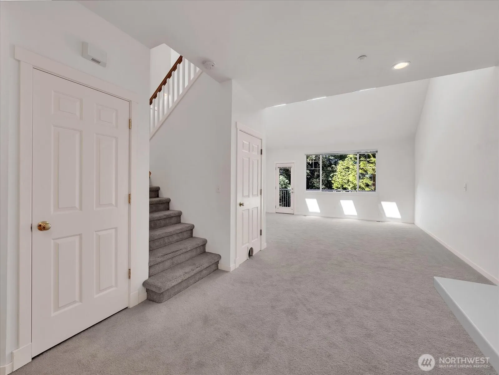 Property photo for 15414 135th Place Ne #32a, Woodinville photo 3