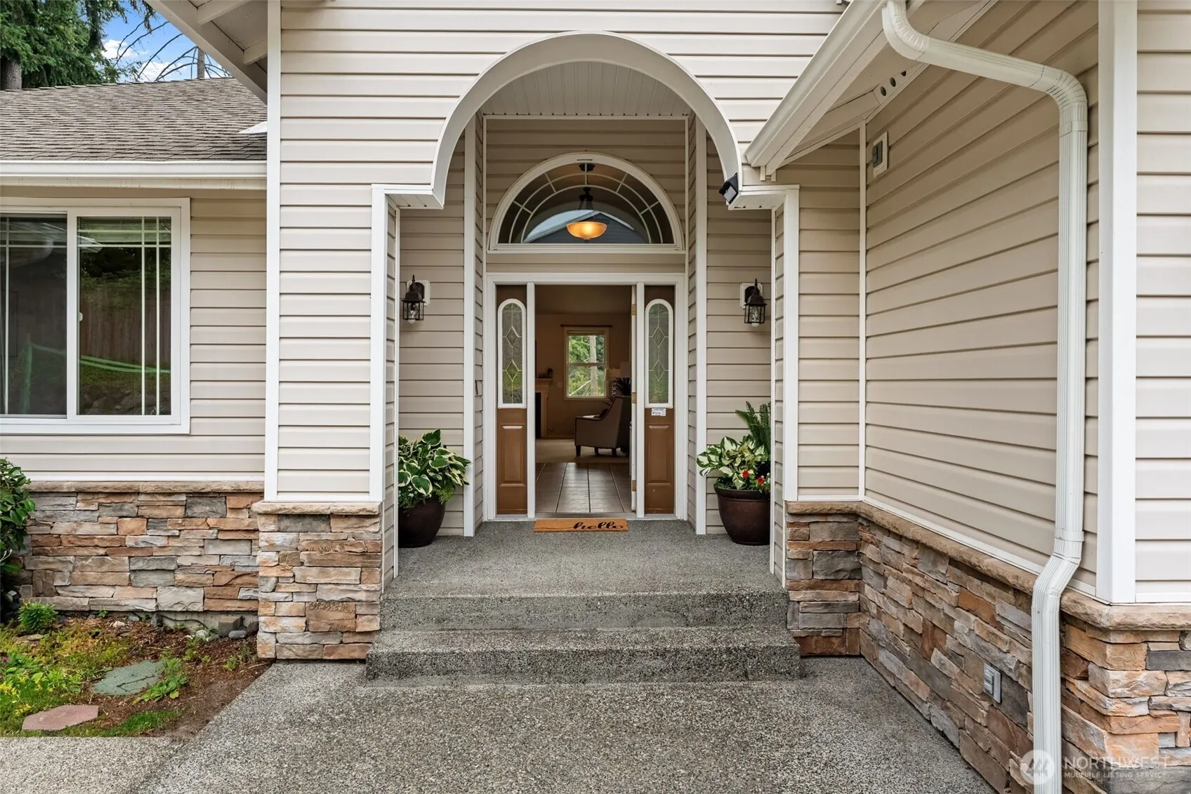 Property photo for 5808 60th Street W, University Place photo 2