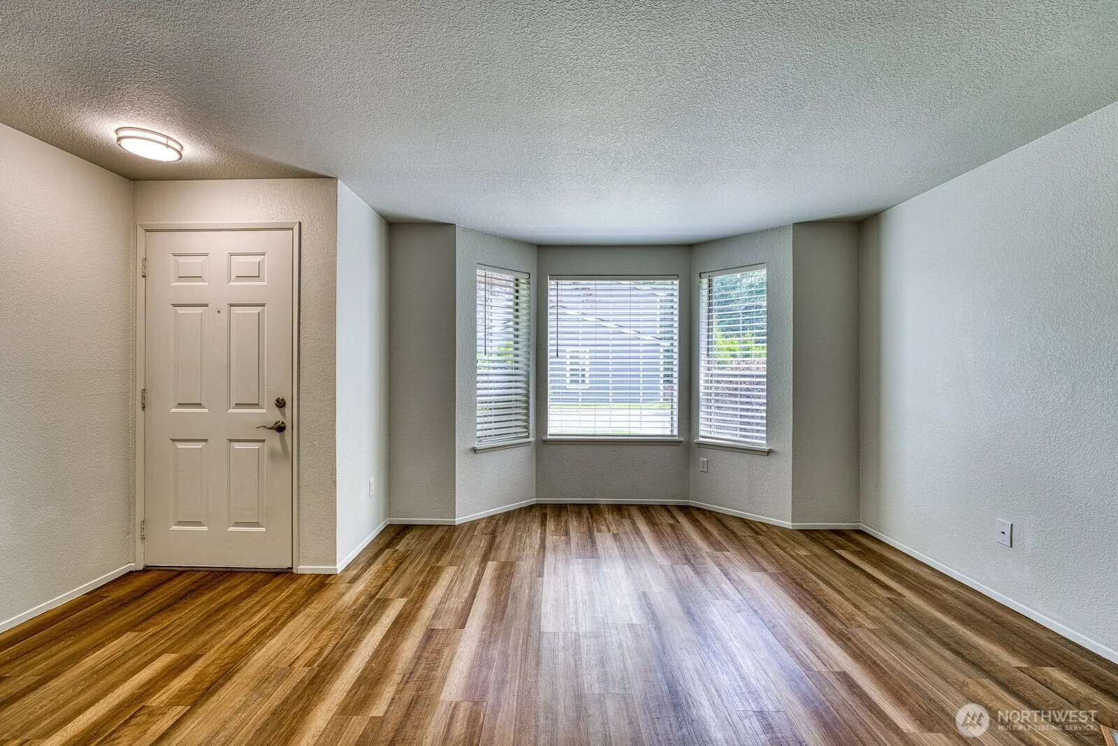 Property photo for 7792 Skansie Avenue, Gig Harbor photo 4