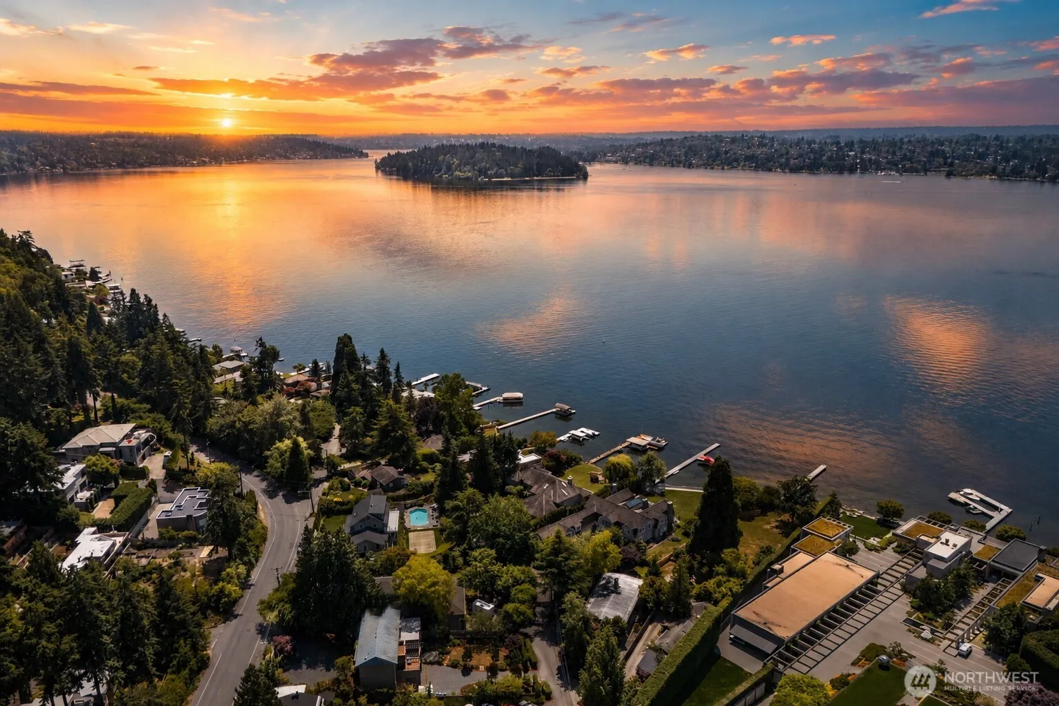 Property photo for 3225 W Mercer Way, Mercer Island photo 2