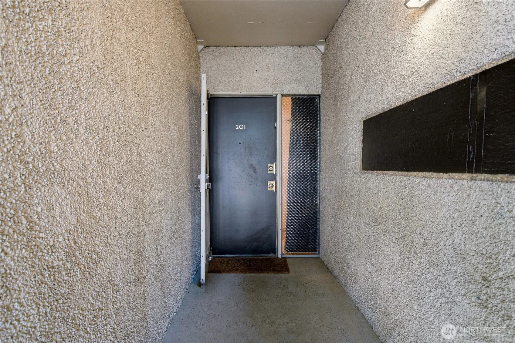 Property photo for 2703 Boylston Ave E #201, Seattle photo 3
