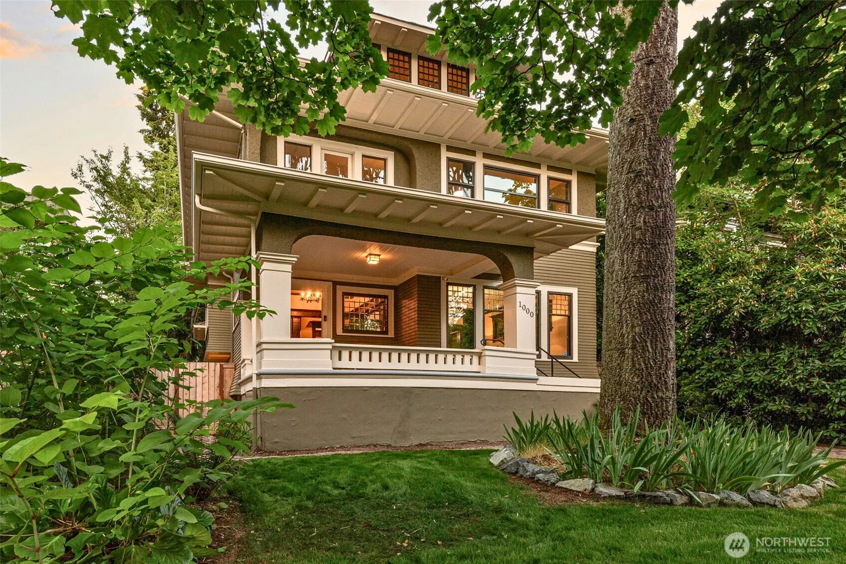 Property photo for 1000 15th Avenue E, Seattle