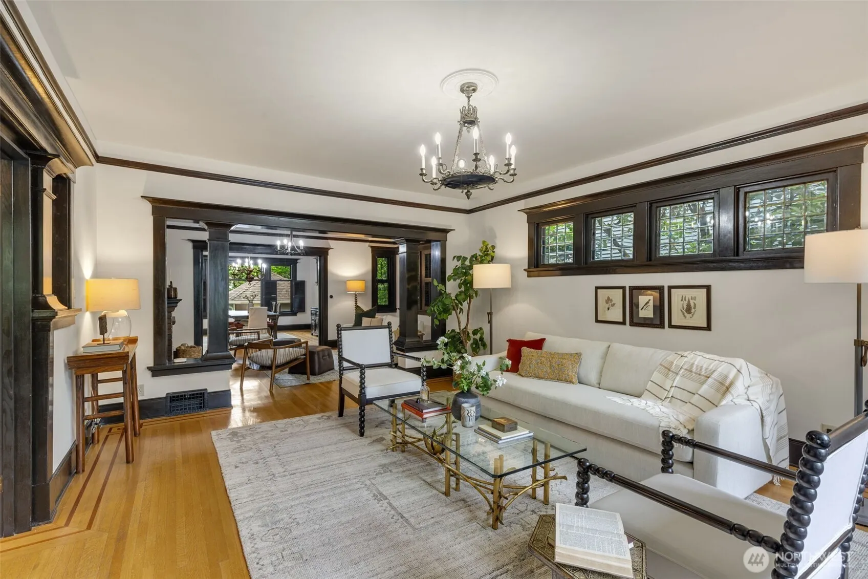 Property photo for 1000 15th Avenue E, Seattle photo 3
