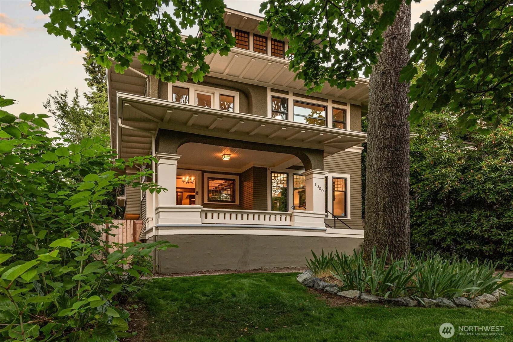 Property photo for 1000 15th Avenue E, Seattle